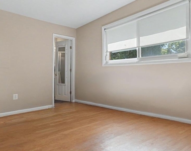 9912 Pomona Drive - Photo Thumbnail 11