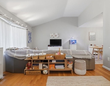 9912 Pomona Drive - Photo Thumbnail 12