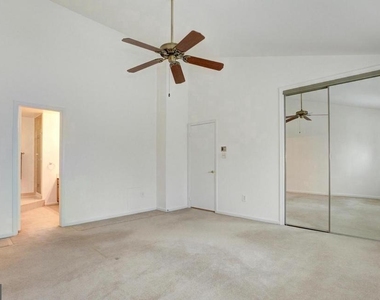 10922 Brewer House - Photo Thumbnail 11