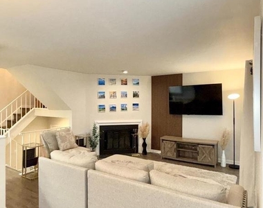18616 Pier Point Place - Photo Thumbnail 3