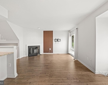 18616 Pier Point Place - Photo Thumbnail 4