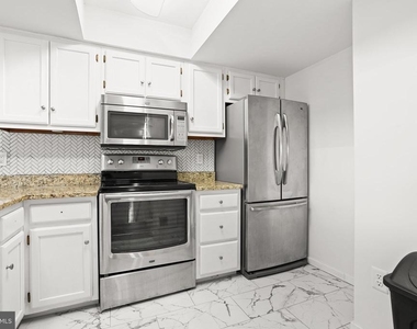 18616 Pier Point Place - Photo Thumbnail 10