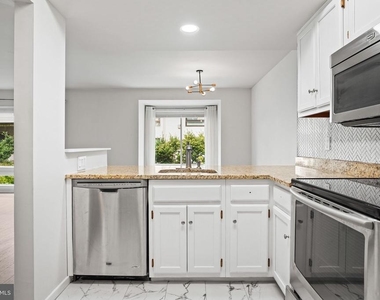 18616 Pier Point Place - Photo Thumbnail 9