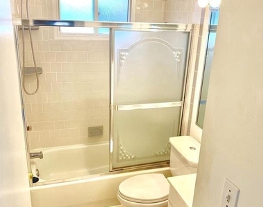 13000 Arctic Avenue - Photo Thumbnail 11