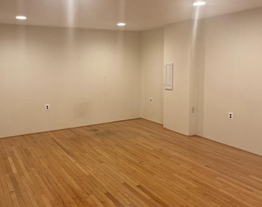 12140 Bentridge Place - Photo Thumbnail 10
