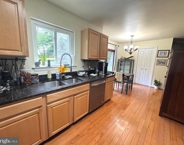 9808 Wilden Lane - Photo Thumbnail 8