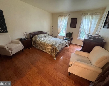 9808 Wilden Lane - Photo Thumbnail 15