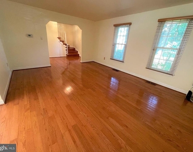 9808 Wilden Lane - Photo Thumbnail 35