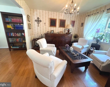9808 Wilden Lane - Photo Thumbnail 5