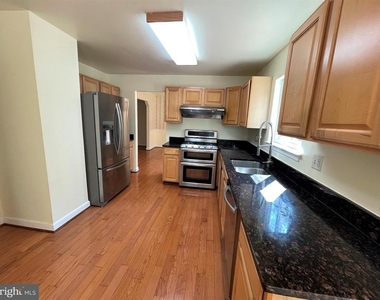 9808 Wilden Lane - Photo Thumbnail 38