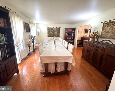 9808 Wilden Lane - Photo Thumbnail 2