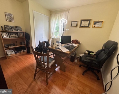 9808 Wilden Lane - Photo Thumbnail 20