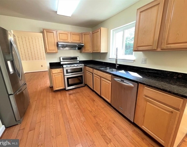 9808 Wilden Lane - Photo Thumbnail 41