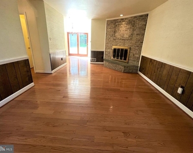 9808 Wilden Lane - Photo Thumbnail 30