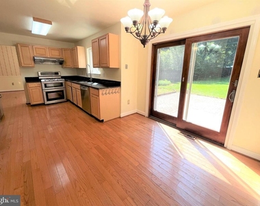 9808 Wilden Lane - Photo Thumbnail 40