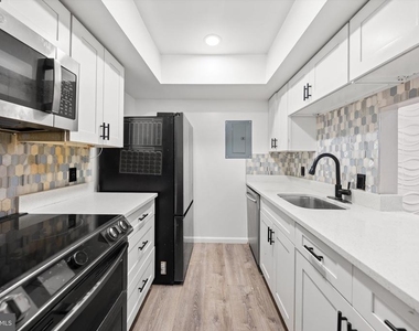 18304 Streamside Drive - Photo Thumbnail 3