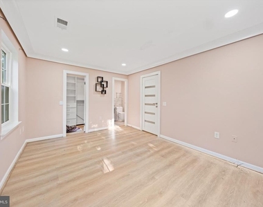 18304 Streamside Drive - Photo Thumbnail 4