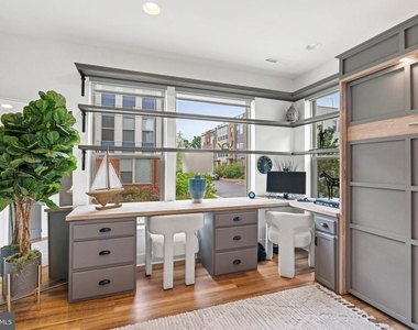 5120 Longstone Way - Photo Thumbnail 7