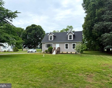 1010 Twin Court - Photo Thumbnail 1