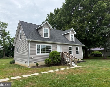 1010 Twin Court - Photo Thumbnail 6
