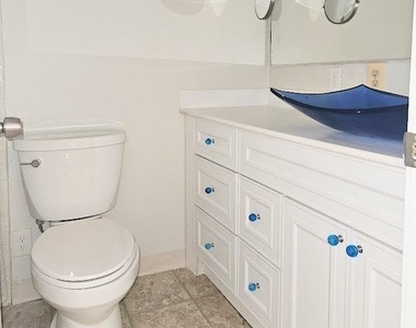 9653 Whiteacre Road - Photo Thumbnail 9