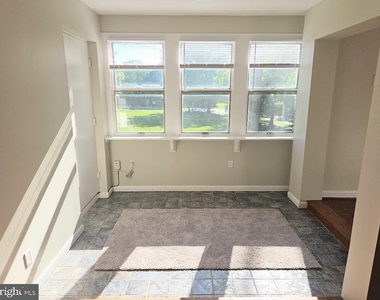 9653 Whiteacre Road - Photo Thumbnail 6