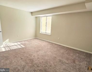 9653 Whiteacre Road - Photo Thumbnail 11
