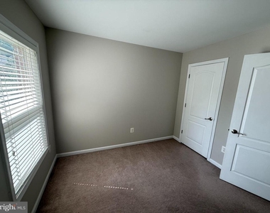 10292 Chestnut Park Lane - Photo Thumbnail 18