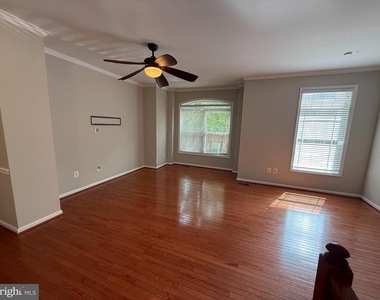 10292 Chestnut Park Lane - Photo Thumbnail 8