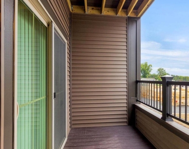 10010 Ruffian Way - Photo Thumbnail 28