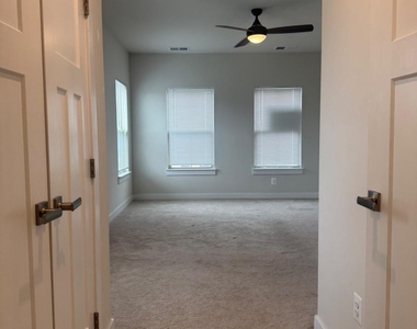 10010 Ruffian Way - Photo Thumbnail 27