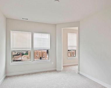 10010 Ruffian Way - Photo Thumbnail 8