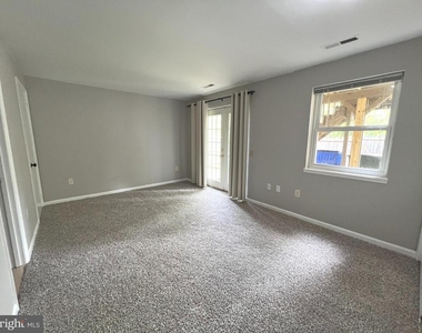 1679 Colonial Way - Photo Thumbnail 24