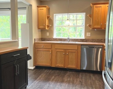 1679 Colonial Way - Photo Thumbnail 5
