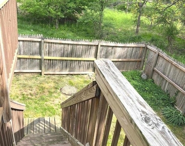 1679 Colonial Way - Photo Thumbnail 29
