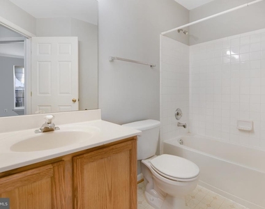 3730 Singleton Terrace - Photo Thumbnail 8