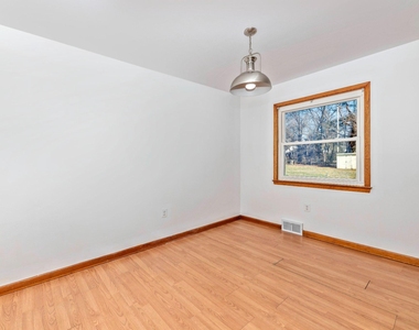 7927 Old Seventh Street - Photo Thumbnail 13