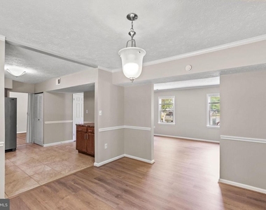 2324 Kent Court - Photo Thumbnail 6