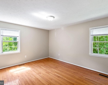 2324 Kent Court - Photo Thumbnail 24