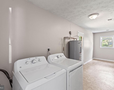 2324 Kent Court - Photo Thumbnail 15
