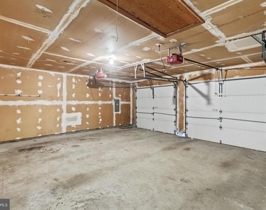 2324 Kent Court - Photo Thumbnail 16