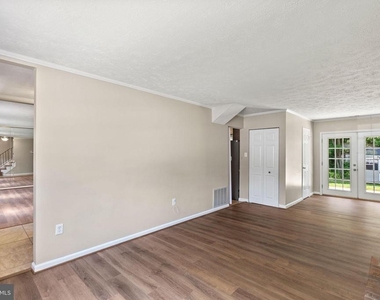 2324 Kent Court - Photo Thumbnail 12