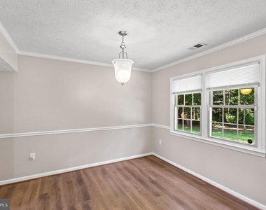 2324 Kent Court - Photo Thumbnail 7