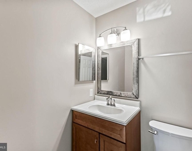 2324 Kent Court - Photo Thumbnail 17
