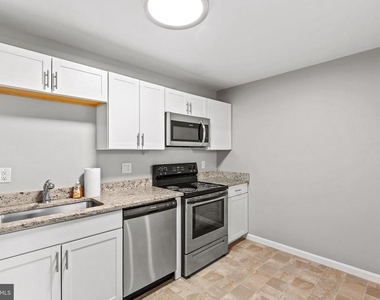 4503 Ruston Place - Photo Thumbnail 7