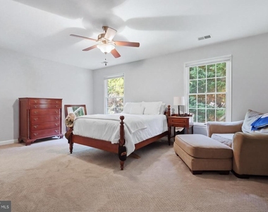 900 Hickory Circle - Photo Thumbnail 33