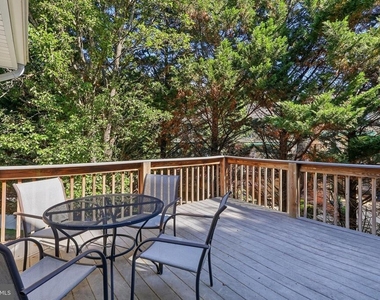 900 Hickory Circle - Photo Thumbnail 9