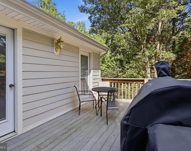 900 Hickory Circle - Photo Thumbnail 10