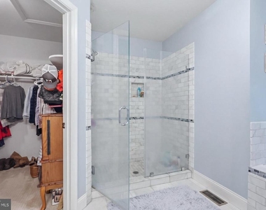 900 Hickory Circle - Photo Thumbnail 21