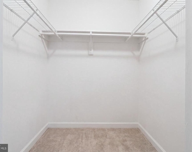 900 Hickory Circle - Photo Thumbnail 32